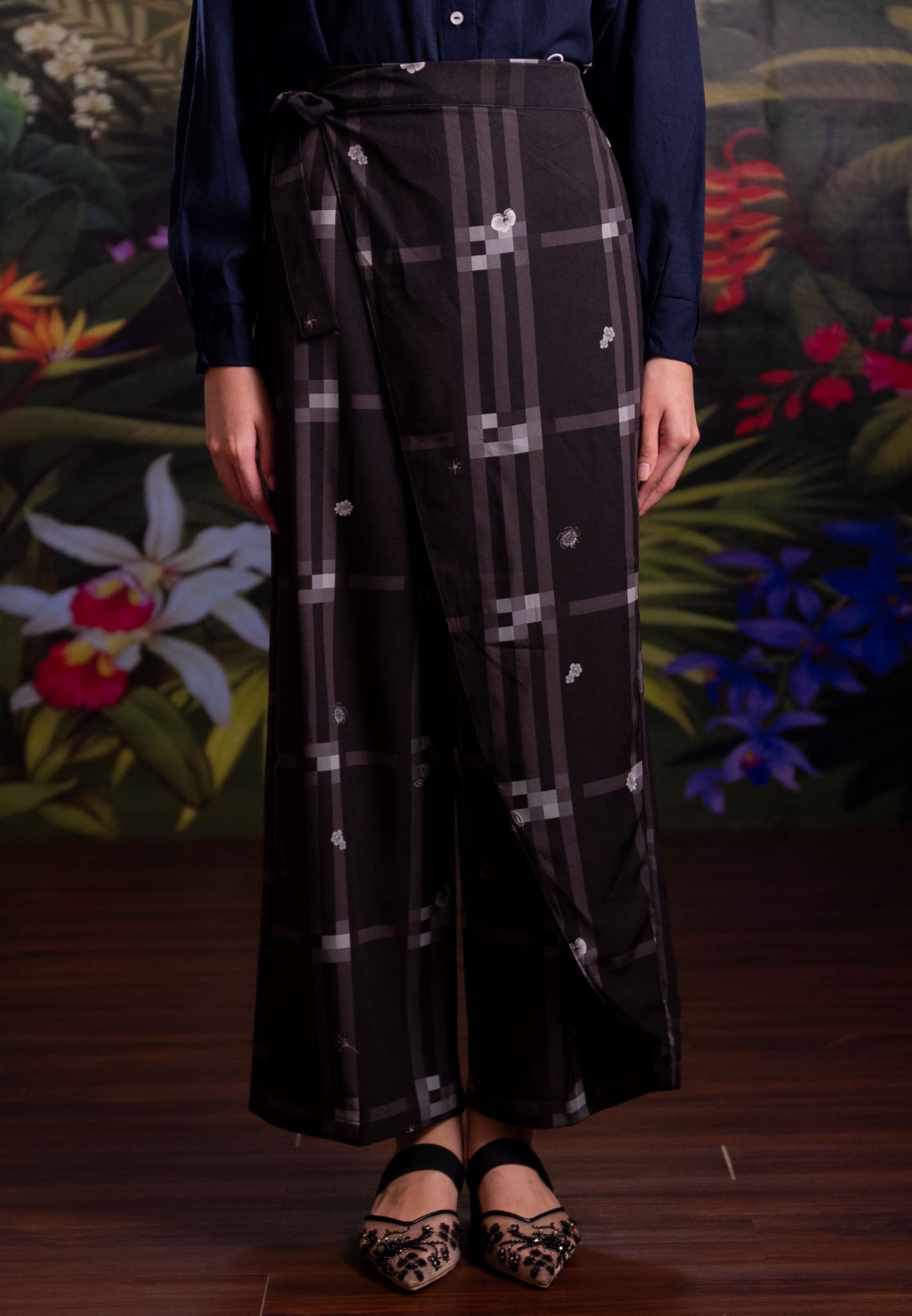\NONAETAL Crimson Saroong Pants