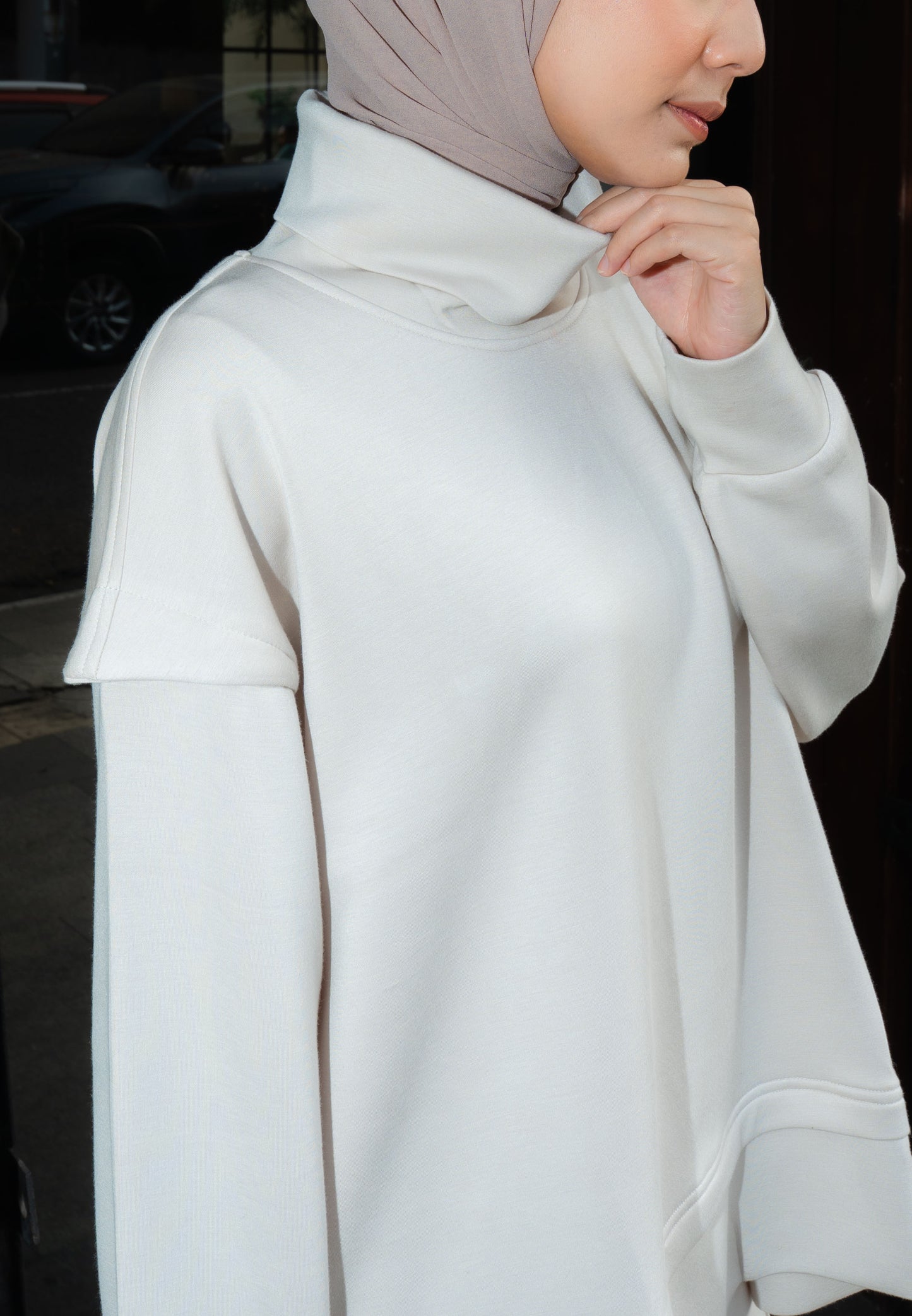 NONAETAL Timber Funnel Hip Lenght Top Long Sleeve