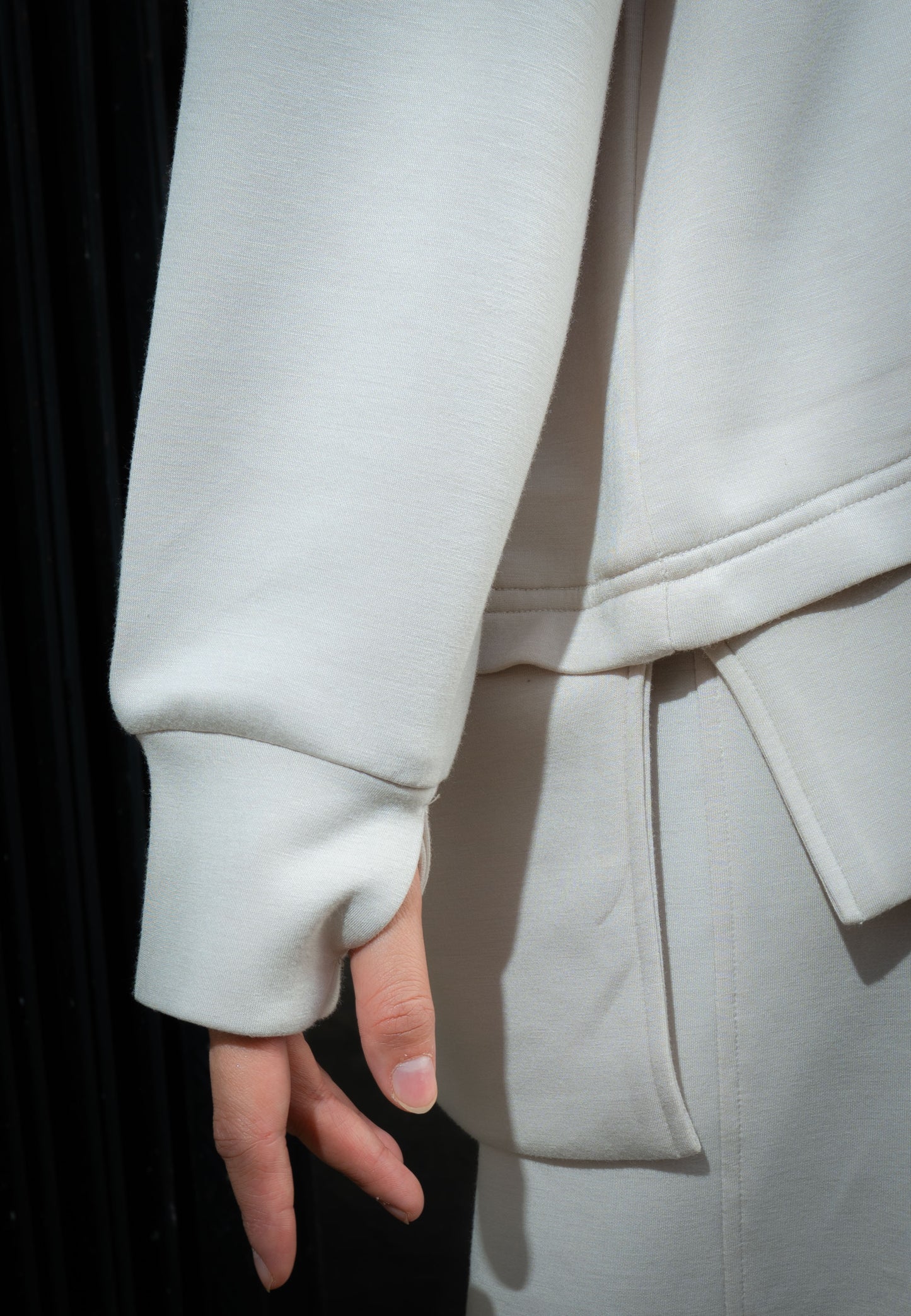 NONAETAL Timber Funnel Hip Lenght Top Long Sleeve