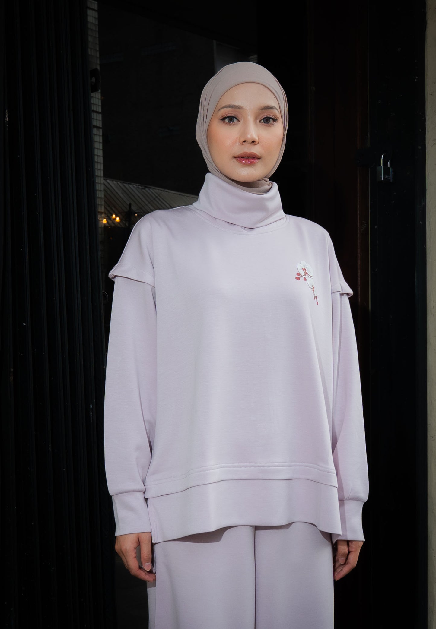 NONAETAL Timber Funnel Hip Lenght Top Long Sleeve