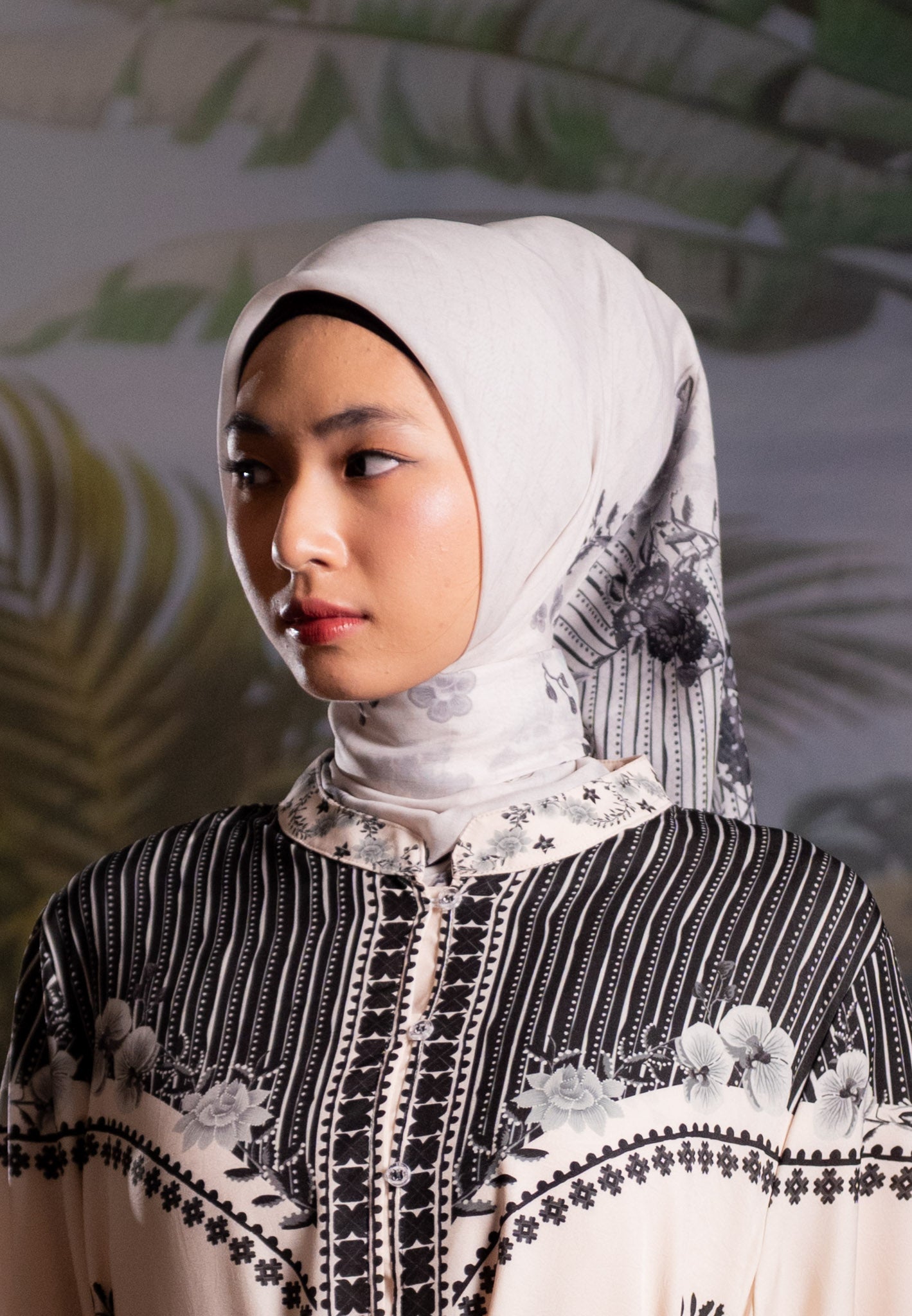 [PO 1 | START SHIPPING 16 FEB] NONAETAL Whispers of Nature Square Scarf