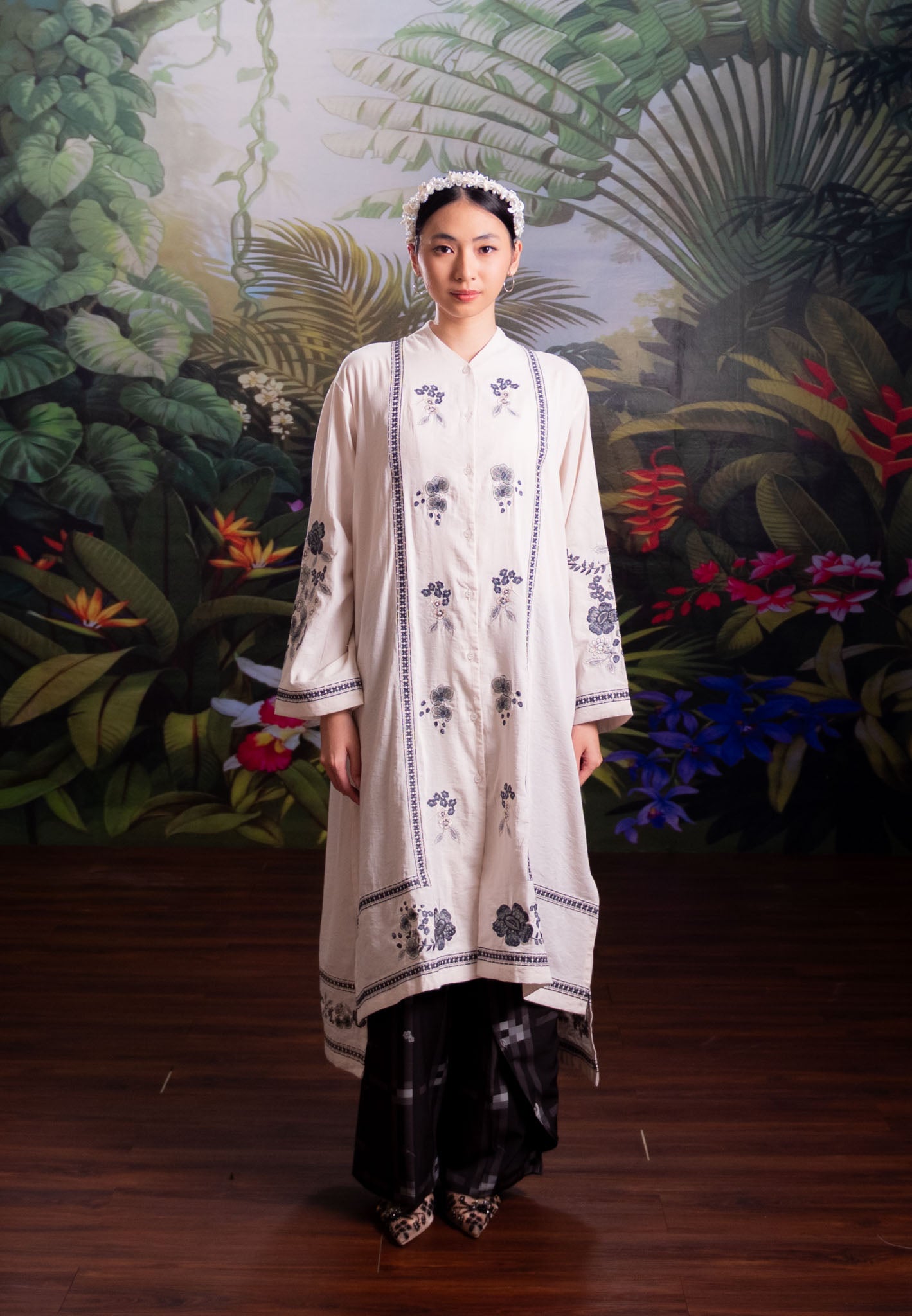 [PO 1 | START SHIPPING 16 FEB] NONAETAL Rafflesia Whisper Tunic Embroidery