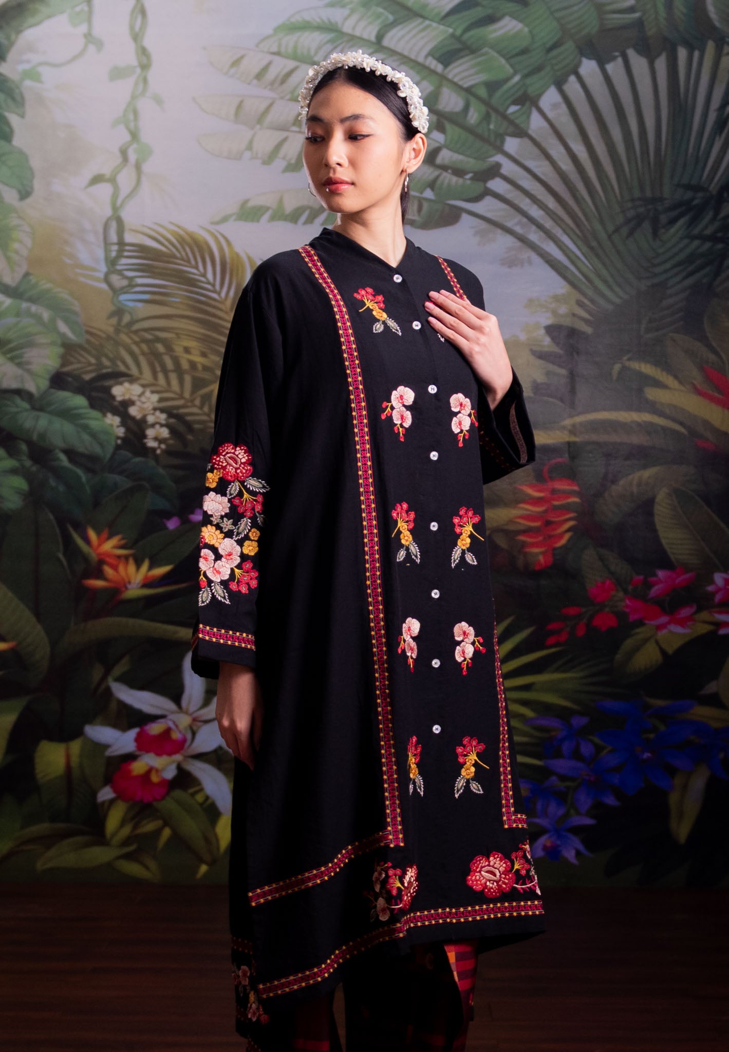 [PO 1 | START SHIPPING 16 FEB] NONAETAL Rafflesia Whisper Tunic Embroidery