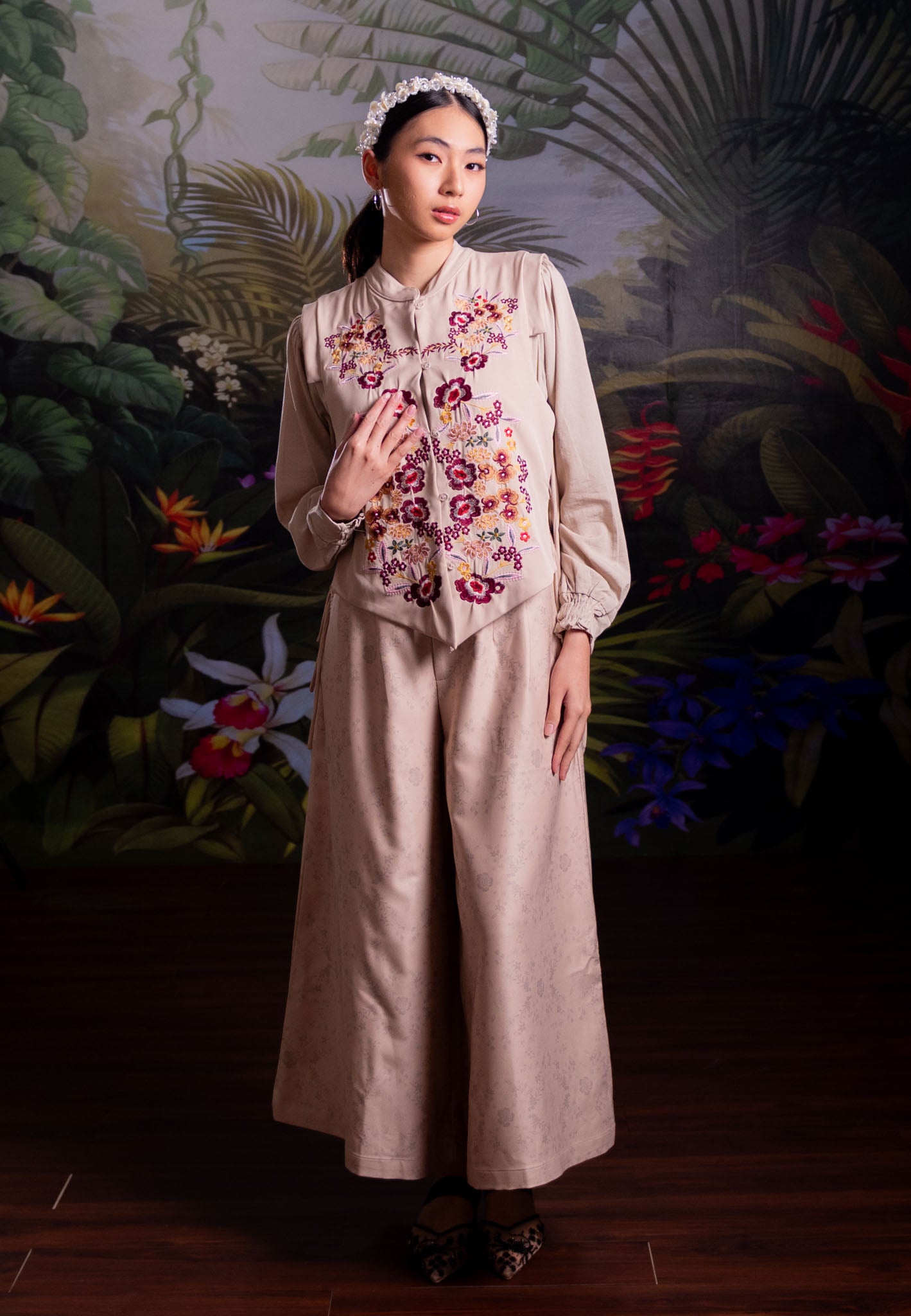 [PO 1 | START SHIPPING 16 FEB] NONAETAL Aurantia Whisper Embroidery Vest Winter Cream