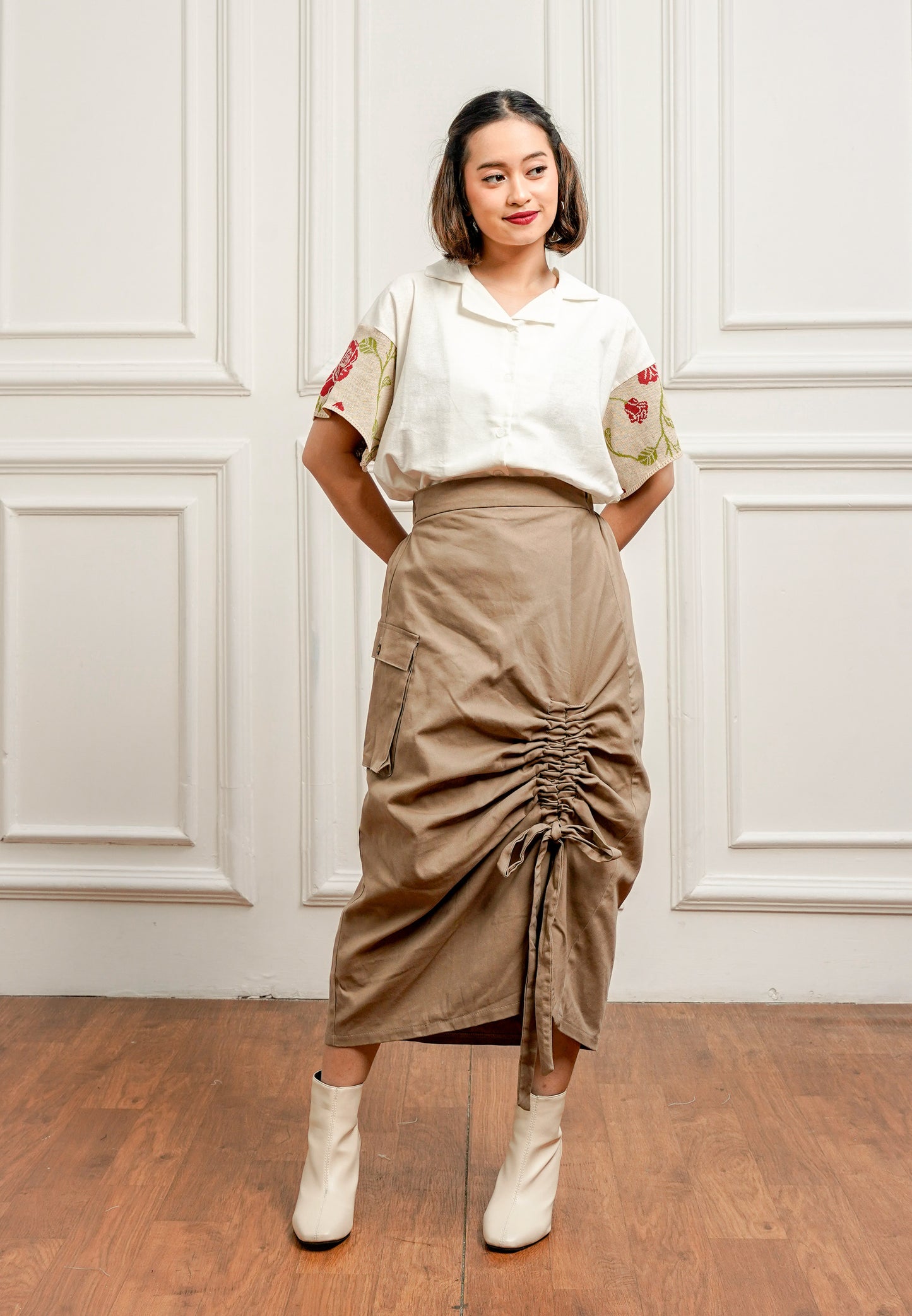 NONA Jeanne Pocket Skirt Dark Khaki